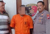 Polisi tangkap pelaku pencuri lempengan besi beserta barang buktinya