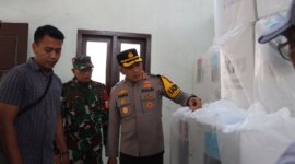 Kapolresta Banyuwangi Kombespol Rama Samtama Putra dan Forkopimda patroli pasca hasil quick count ke PPK