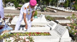 Dankodiklatal Letjen TNI Marinir Nur Alamsyah ziarah di TMP 10 November
