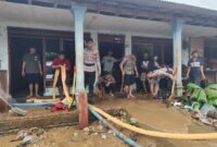 Polres Blitar siapkan dapur umum untuk warga terdampak banjir