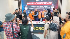 Polisi tangkap pelaku judi online beserta barang buktinya