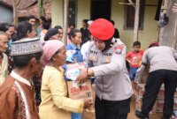 Polres Bondowoso Gelar Baksos