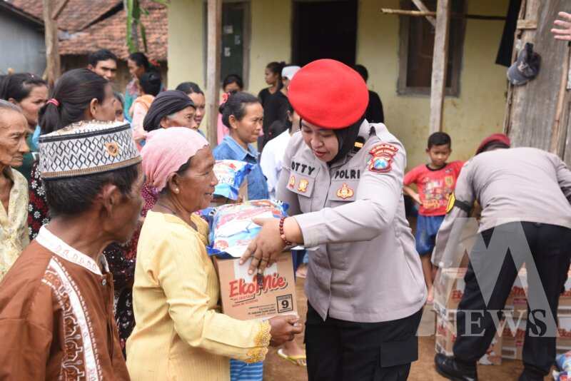 Polres Bondowoso Gelar Baksos