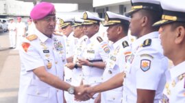 Dankodiklatal Letjen TNI Marinir Nur Alamsyah ikuti upacara hari Armada RI