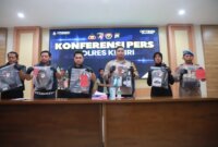 Polres Kediri ungkap kasus pembunuhan dan tangkap tersangka