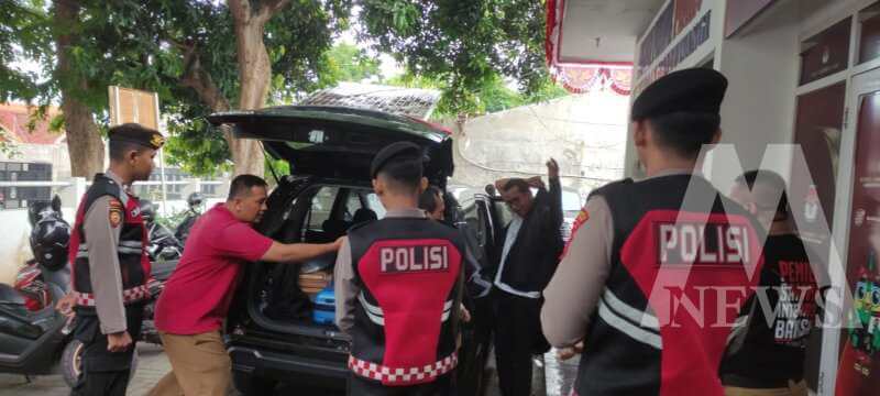 Polresta Banyuwangi kawal pengiriman hitung suara Pilgub