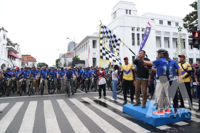 Dankodiklatal Letjen TNI Marinir Nur Alamsyah lepas peserta Sunset Funbike