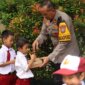 Polres Pacitan bagikan makanan bergizi ke SDN Sumberharjo