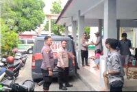 Polsek Jombang beri bantuan ke warga terdampak banjir