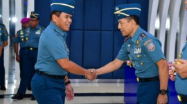 KASAL Laksamana TNI Dr. Muhammad Ali beri selamat Wadan Kodiklatal Laksda TNI I Gung Putu Alit Jaya