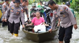 Polres Mojokerto evakuasi warga terdampak banjir