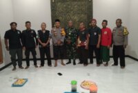 Kapolsek Ngraho Iptu Sutaryanto ngopi bersama BKP Kecamatan Ngraho