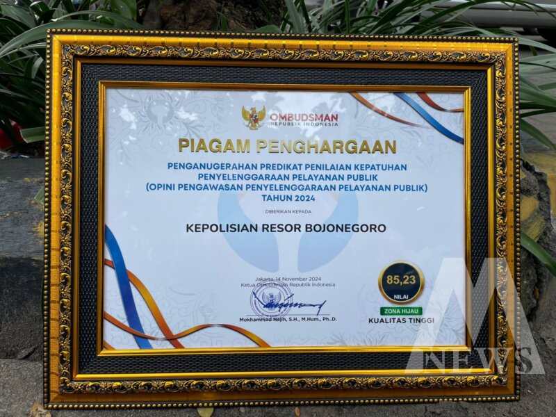 Polres Bojonegoro terima penghargaan pelayanan publik