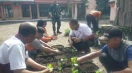 Polisi dan TNI budidayakan tanaman pangan