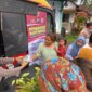 Mobil Satbinmas Polresta Banyuwangi patroli sambil bagikan sayur