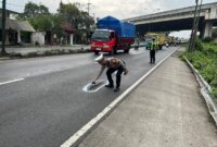Satlantas Polres Pasuruan tandai jalur berlubang