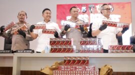 Polrestabes Surabaya tangkap pelaku beserta barang buktinya