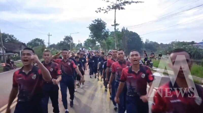 Tim Kodiklatal ikuti gerak jalan Mojokerto – Surabaya