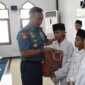 Dankodiklatal Letjen TNI Marinir Nur Alamsyah beri santunan anak yatim