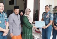 Kodiklatal beri santunan anak yatim dan santri