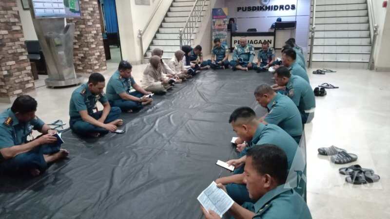 Pusdikhidros Kodikopsla Kodiklatal Istighosah dan Doa Bersama