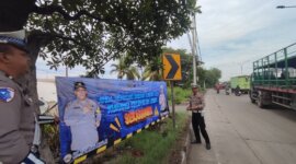 Satlantas Polres Tanjung Perak pasang rambu di jalur Black Spot