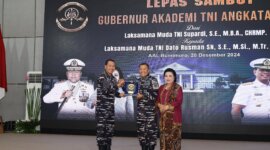 Wadan Kodiklatal Laksda TNI I Gung Putu Alit Jaya bersama Laksda TNI Supardi