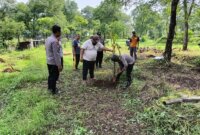 Polsek Loceret bersama Perkawis tanam pohon pisang dukung ketahanan pangan