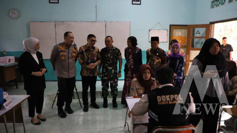 Kapolresta Malang Kota Kombespol Nanang Haryono hadiri giat vaksin HPV