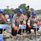 Ditpolairud Polda Jatim dan Polres Gresik Tanam Mangrove