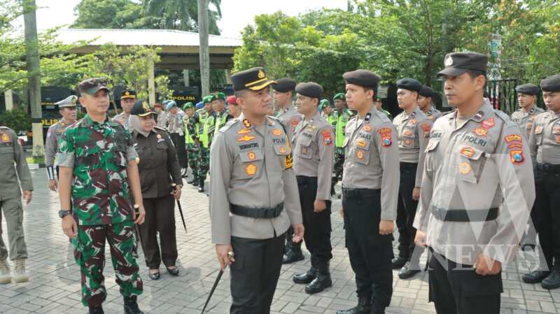 Kapolres Nganjuk AKBP Siswantoro saat Apel Gelar Pasukan Operasi Lilin Semeru