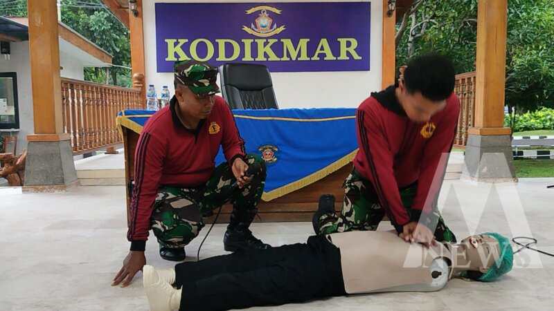 Lattek Satgas Dikko 175 Marinir tangani kegawatdaruratan