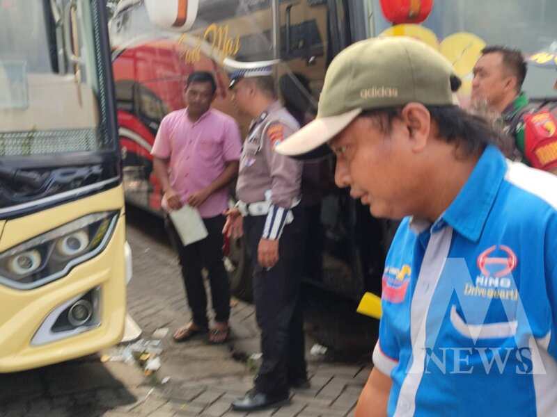 Satlantas Polres Tanjung Perak gelar rampchek dan tes urine