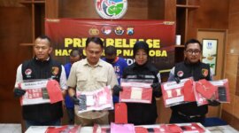 Polisi tangkap tersangka beserta barang buktinya