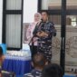 Dansatdik - 2 Kodiklatal Kolonel Laut (P) Teddy Barata didampingi Ny. Ira Teddy Barata