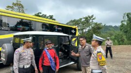 Satlantas Polres Probolinggo tes urine sopir jeep dan bus pariwisata