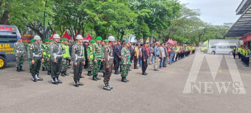 Apel pengamanan pertandingan sepakbola Persibo vs Rans Nusantara FC