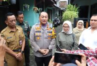 Kapolresta Malang Kota Kombespol Nanang Haryono bersama Dinsos kunjungi korban asusila