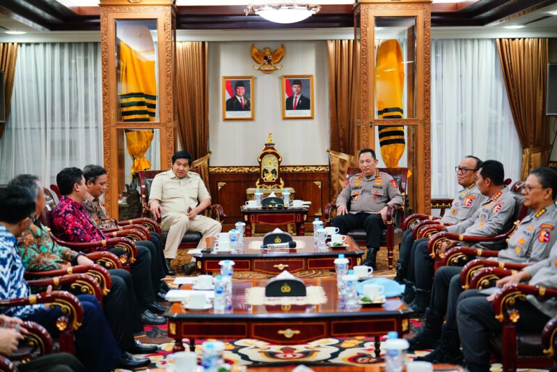 Kapolri Jenderal Pol Listyo Sigit Prabowo terima kunjungan Menteri Perumahan dan Kawasan Permukiman RI Maruarar Sirait