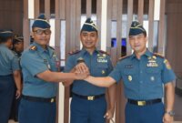 Dankodikopsla Kodiklatal Laksma TNI Muhammad Iwan Kusumah bersama Wadan Kodikopsla