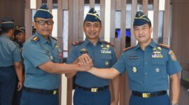 Dankodikopsla Kodiklatal Laksma TNI Muhammad Iwan Kusumah bersama Wadan Kodikopsla