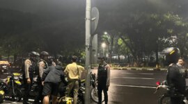 Satsamapta Polrestabes Surabaya bubarkan aksi konvoi perguruan silat