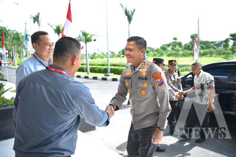 Kapolres Gresik AKBP Rovan Richard Mahenu kunjungan ke PT JIIPE dan Freeport Indonesia