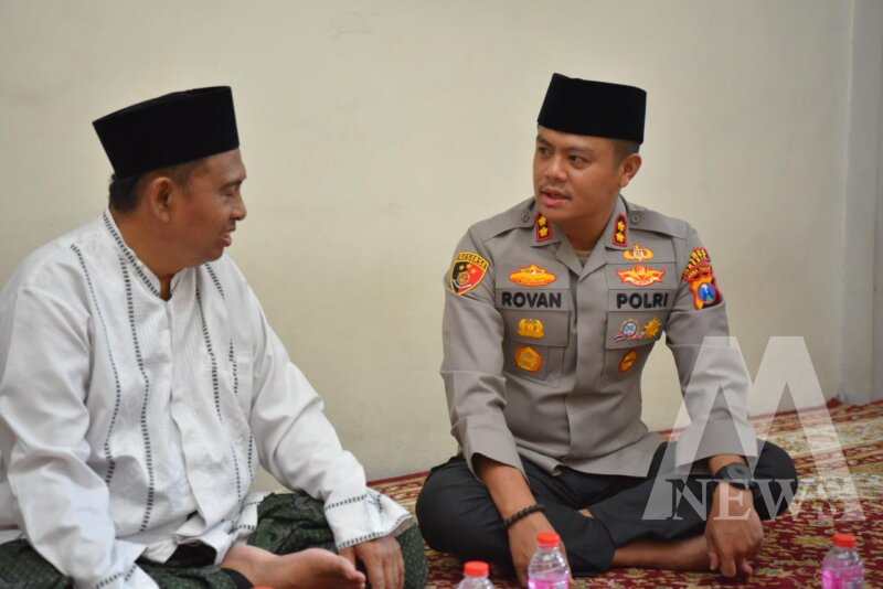 Kapolres Gresik AKBP Rovan Richard Mahenu safari silaturahmi ke sejumlah tokoh Kabupaten Gresik