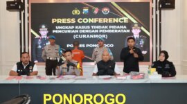 Polisi tangkap tersangka beserta barang buktinya