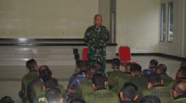 Wadan Puslatdiksarmil Letkol Marinir Martin Manurung