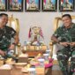 Danpuslatdiksarmil Kolonel Laut (P) Musleh Yadi bersama Danpasmar-2 Brigjen TNI Marinir Nanang Saefulloh
