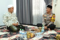 Kapolres Gresik AKBP Rovan Richard Mahenu silaturahmi ke Ponpes Mambaus Sholihin