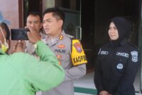 Kapolres Probolinggo AKBP Wisnu Wardana didampingi Kasihumas Polres Probolinggo Iptu Vita