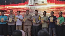 Kapolda Jatim Irjen Pol Drs. Imam Sugianto bersama Kementan RI dan Forkopimda di Blitar